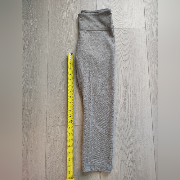 Lululemon Cropped Mid Rise Leggings In Grey Size 4 - Picture 4 of 6
